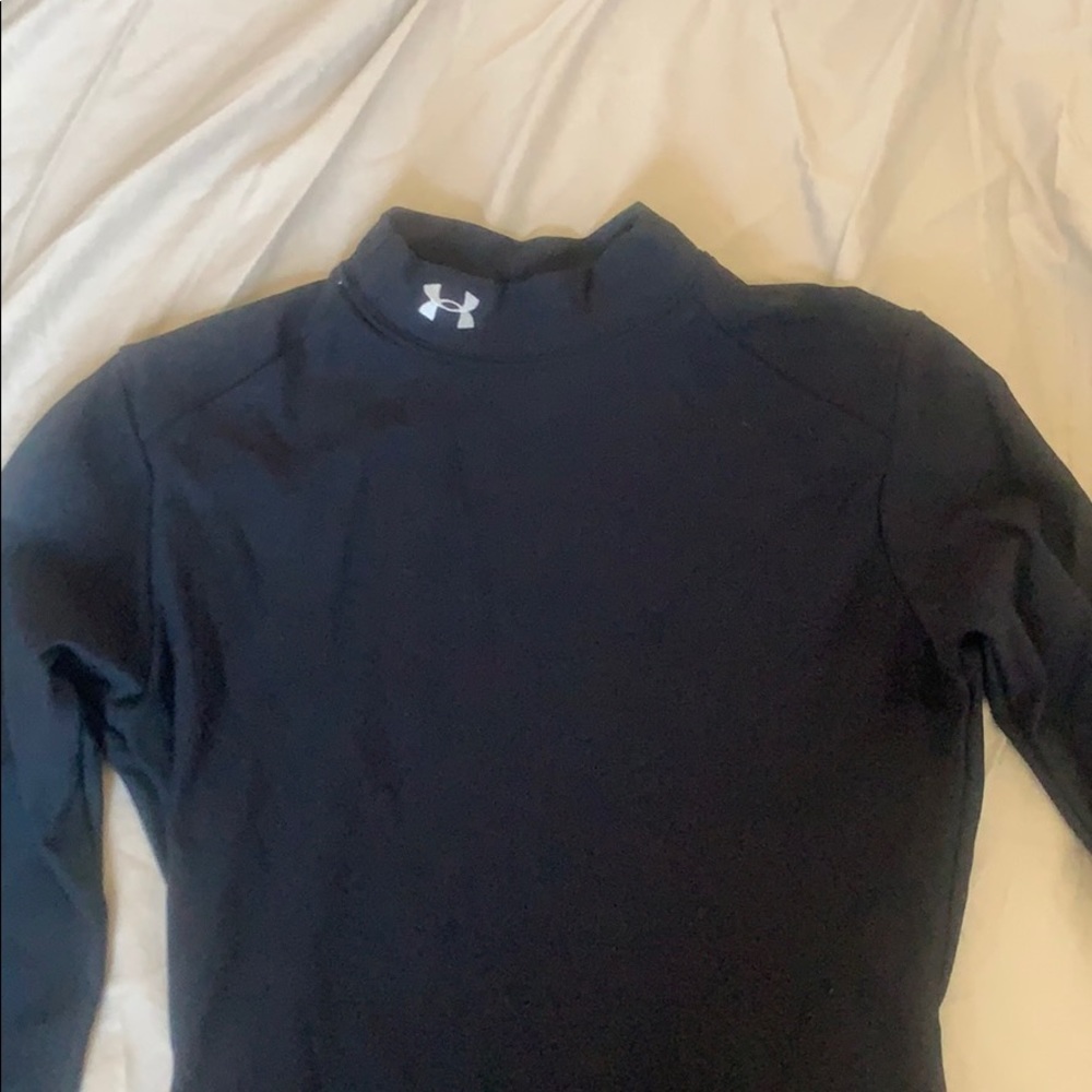 Medium long sleeve under armour cold gear